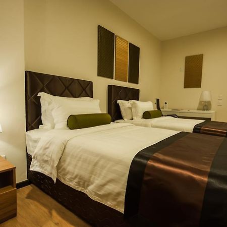 Aman Hills Hotel Kampong Timbunan Экстерьер фото