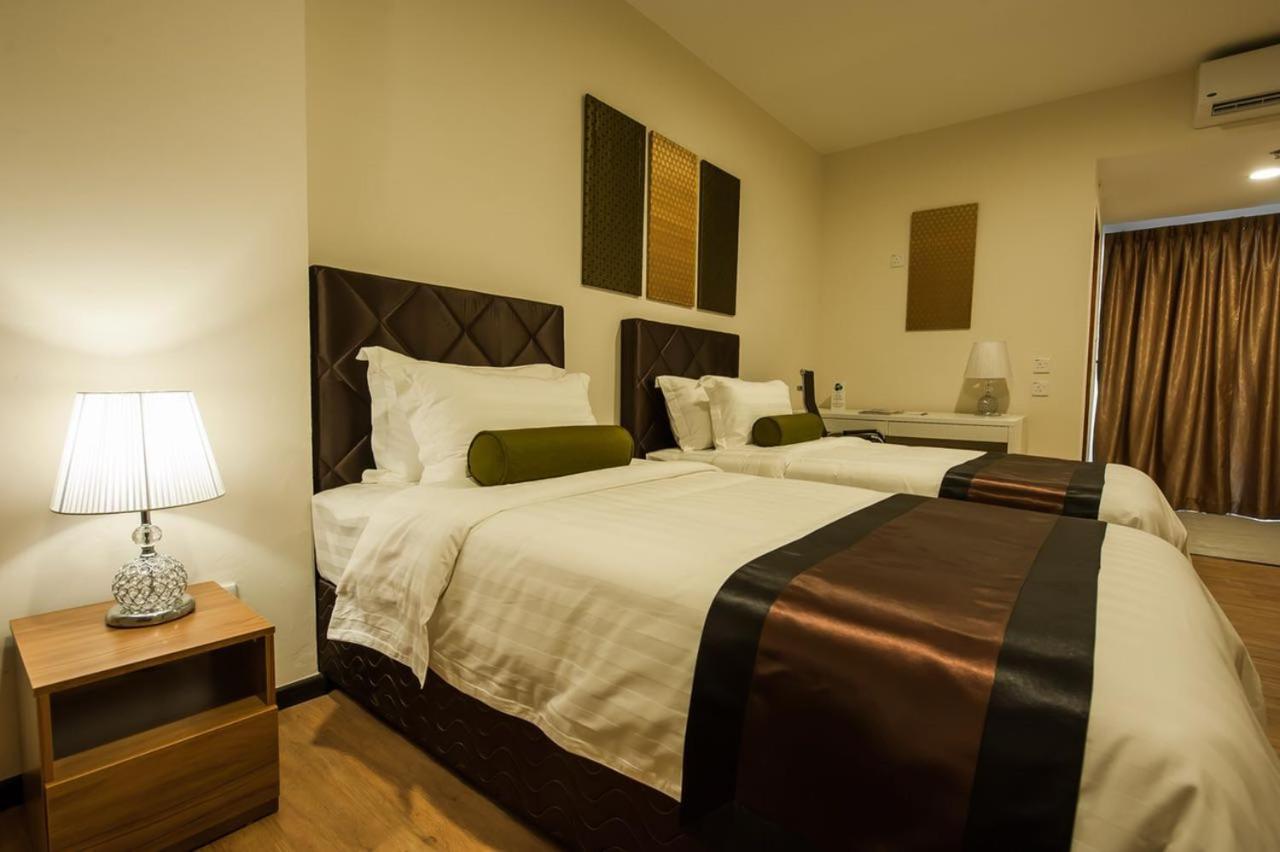 Aman Hills Hotel Kampong Timbunan Экстерьер фото